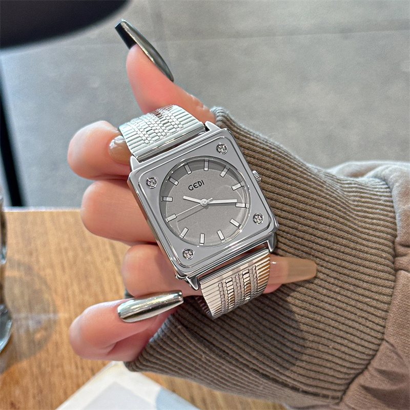 Minimalistyczny, elegancki, un – Luxury Watch Gift For Her recenzja i cena